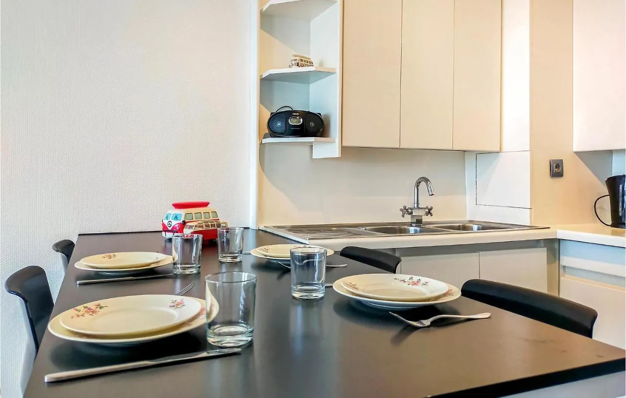 Awesome Apartment In Oostende With Kitchen 比利时